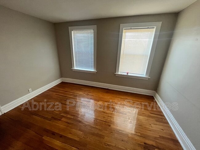 Photo - 4738 S Grand Blvd Unit 2S