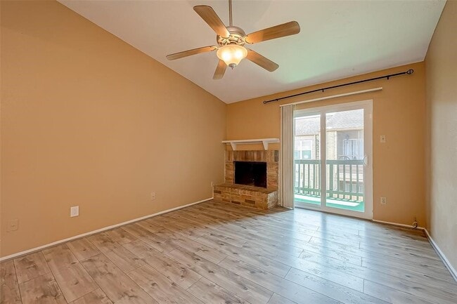 Building Photo - 10555 Turtlewood Ct Unit 1109