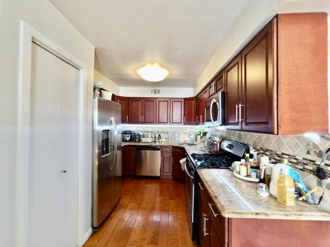 Photo - 475 Teal Plaza