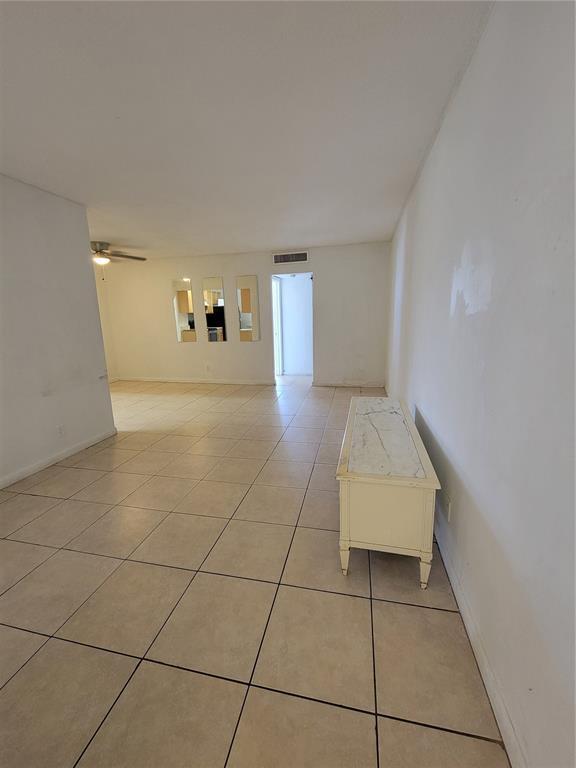 Building Photo - 1100 NE 1st Ct Unit 302 Rental