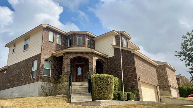 Photo - *Spacious 5 Bedroom, 3.5 Bath Home in Northeast San Antonio* minutes from Randolph AFB and Ikea!!