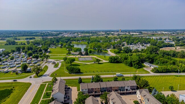 Photo - 3600 SE Glenstone Dr