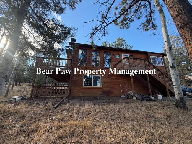 Building Photo - Two bedroom, two bath Bailey Beauty!