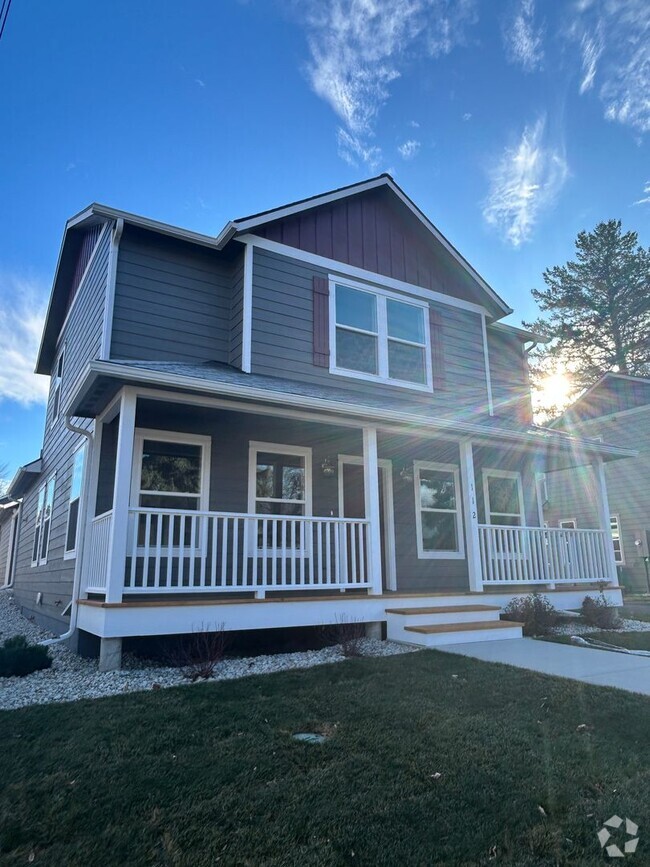 Building Photo - Gorgeous BRAND NEW custom home