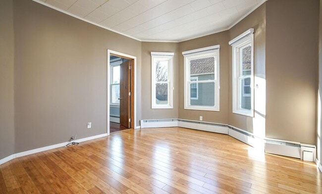 Photo - 148 Allen St Unit 2