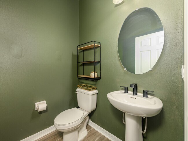 Photo - 29844 Southwell Ln