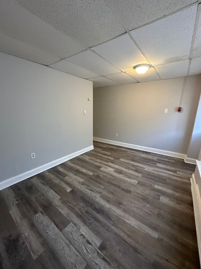 Photo - 254 Long Ln Unit A