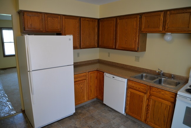 Kitchen - 892 Postiy St NW Unit 892