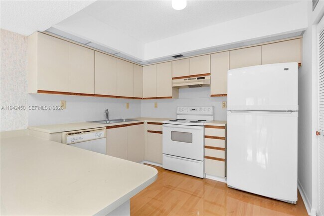 Photo - 8810 SW 132nd Pl Unit 403DN
