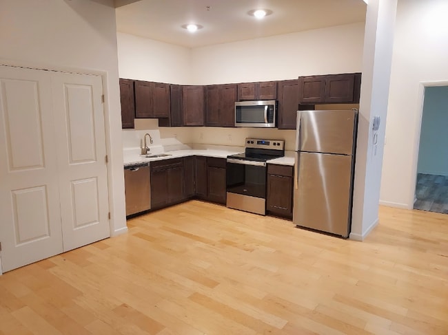 Building Photo - 49 Stone St