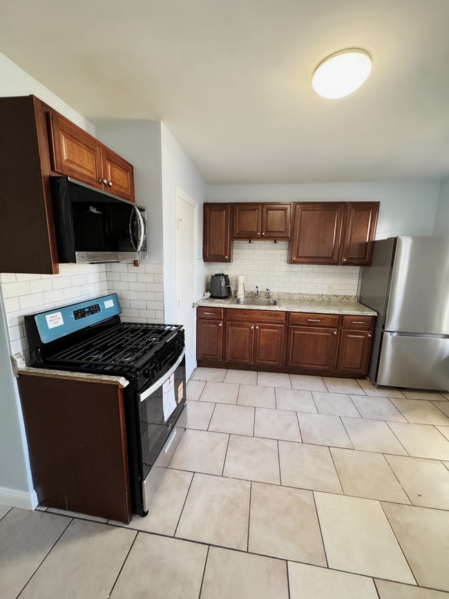 Photo - 128 Putnam St Unidad 2