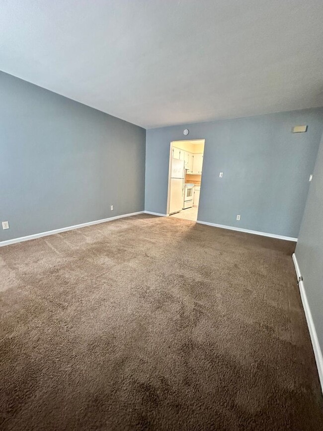 2216 Pretty Lake Ave Unit 2