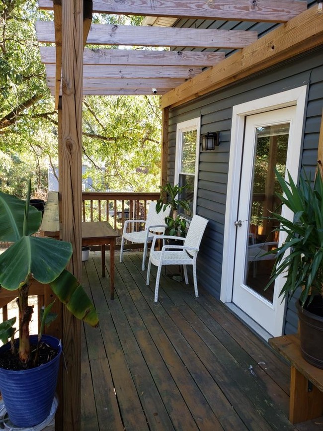 Semi-private porch - 3117 Chestnut St NE Apartment