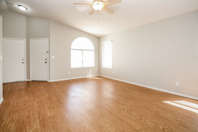 Photo - 8341 Pendragon Cir