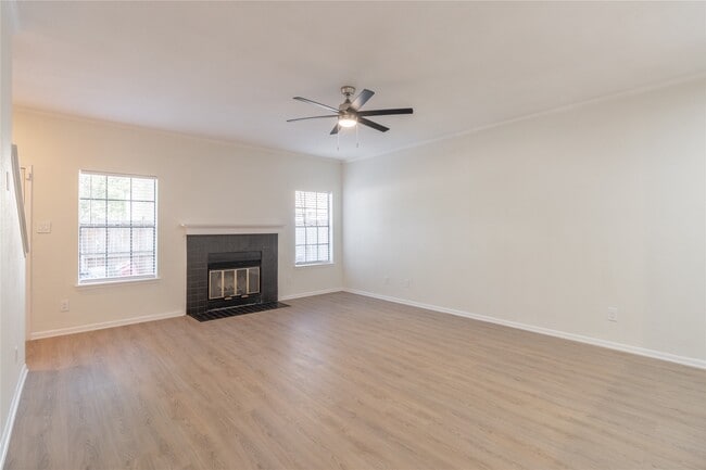 Photo - 9850 Pagewood Ln