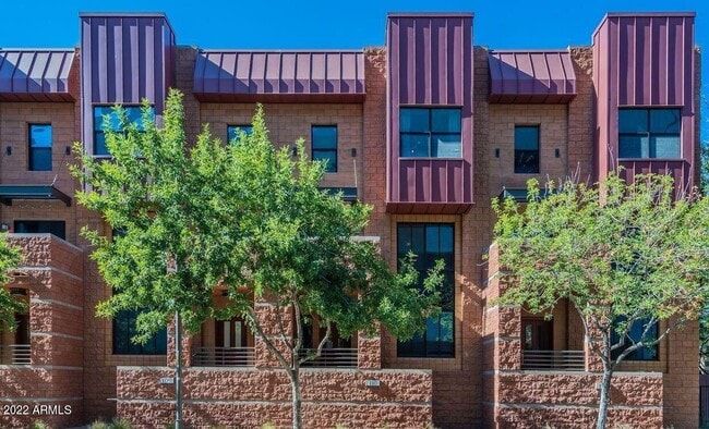 Photo - 330 S Farmer Ave Townhome