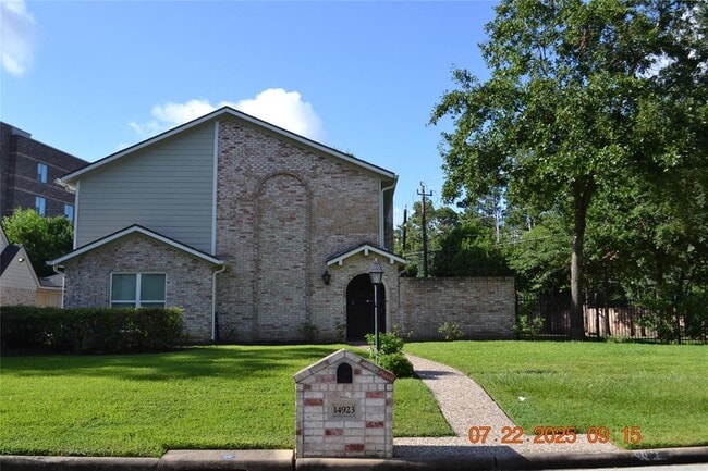 Building Photo - 14923 Perthshire Rd Rental