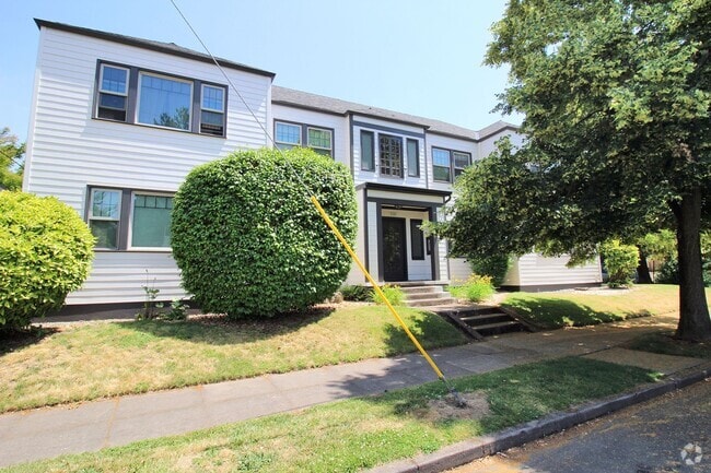 Building Photo - 2330 SE 22nd Ave Rental