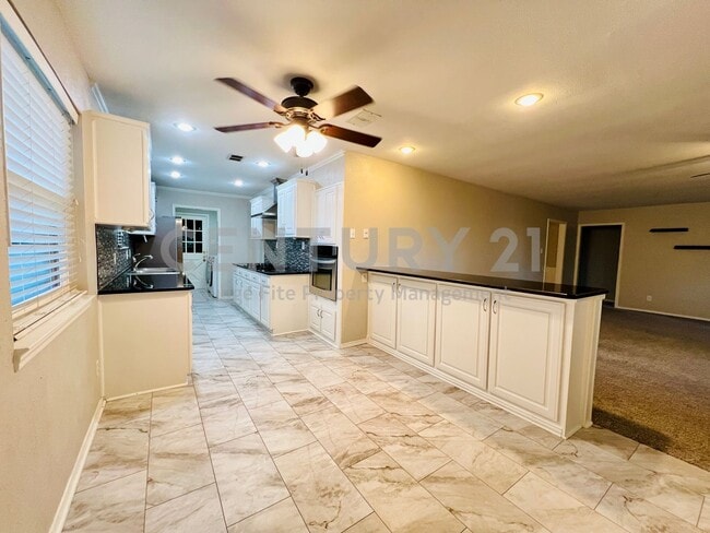 Photo - Mid-Century, Modern 3/2/2 with Designer Updates in Fort Worth For Rent!