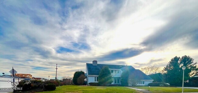 Photo - 16 Corlies Ave