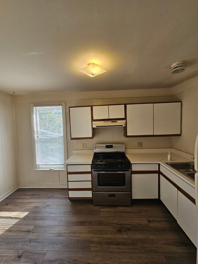 Photo - 904 Rogers St Unit Apt. 5