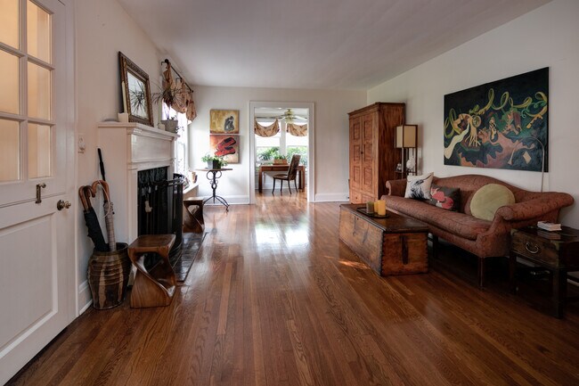 Photo - 10 Valley View Ave