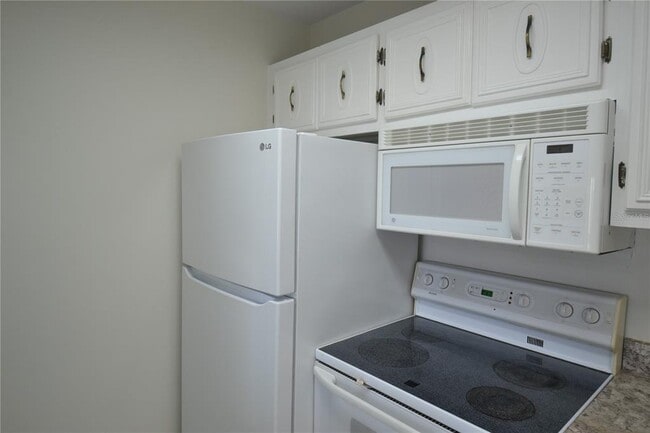 Photo - 329 Moorings Cove Dr