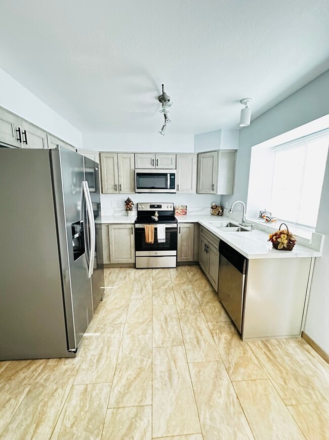 Photo - 4901 E Kelton Ln Unit 1041