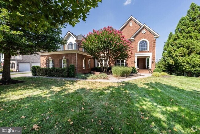 Building Photo - 18852 Ridgeback Ct Rental