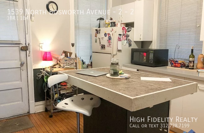 Photo - 1539 N Bosworth Ave Unit 2