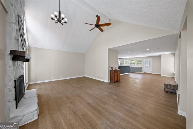 Photo - 103 Farmington Dr