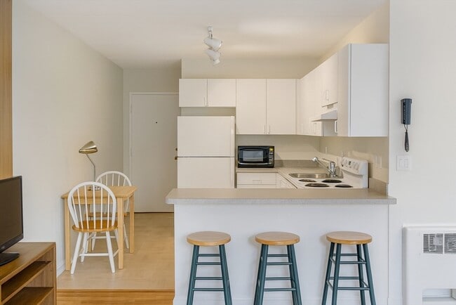Building Photo - 200 Swanton St Unit 708 Rental