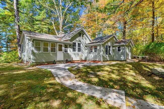 Building Photo - 107 Meads Farm Rd