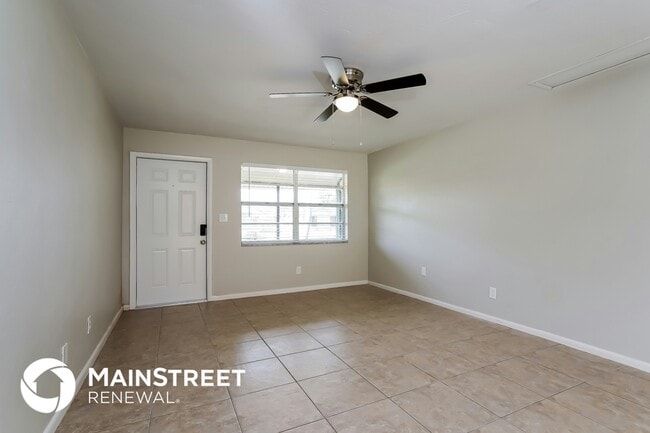 Photo - 915 SE 19th St
