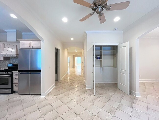 Photo - 2033 Fairview Ave Unit 1