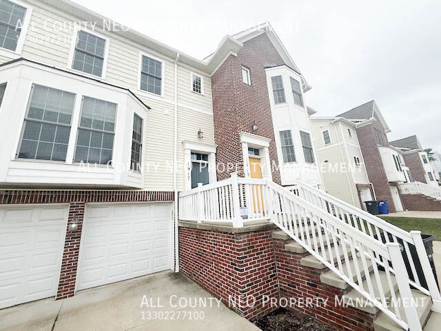 Photo - 1917 E 86th St