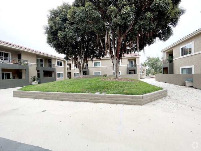 Building Photo - 7545 Charmant Dr Unit 1309 Rental