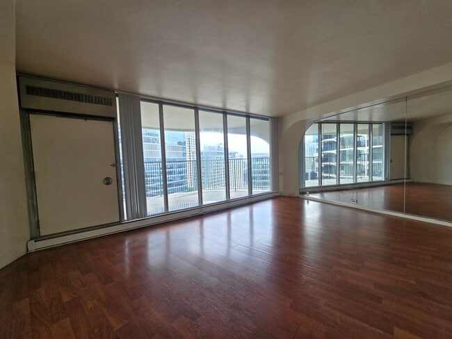 Photo - 300 N State St Unit 2626