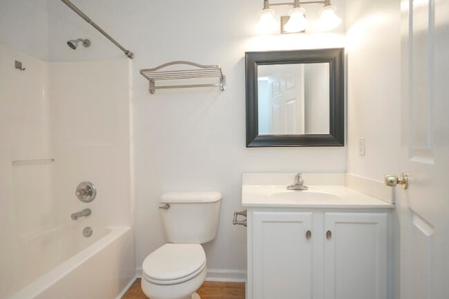 Photo - 814 N 6th St