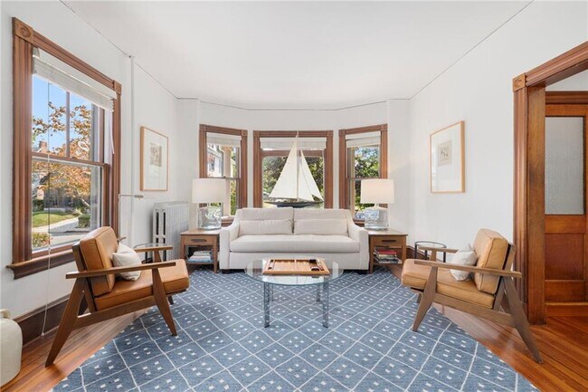 Photo - 14 Greenough Pl Unit B