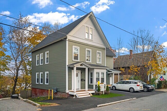 13 Pacific St Unit 2