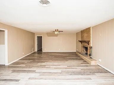 Photo - Wonderful 4 bedroom, 3 bathroom home!