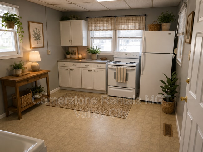 Building Photo - 405 2nd St NE