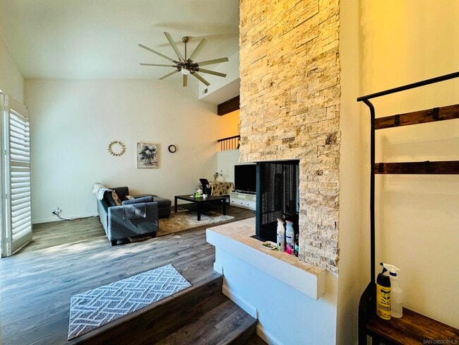 Photo - 3230 Caminito Eastbluff