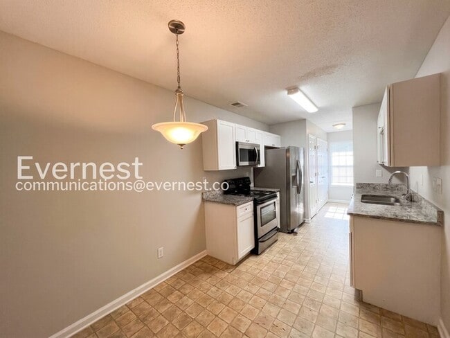 Photo - Charming 3-Bedroom Townhouse in Prime Horn Lake Location / Pet-Friendly / Available Now!