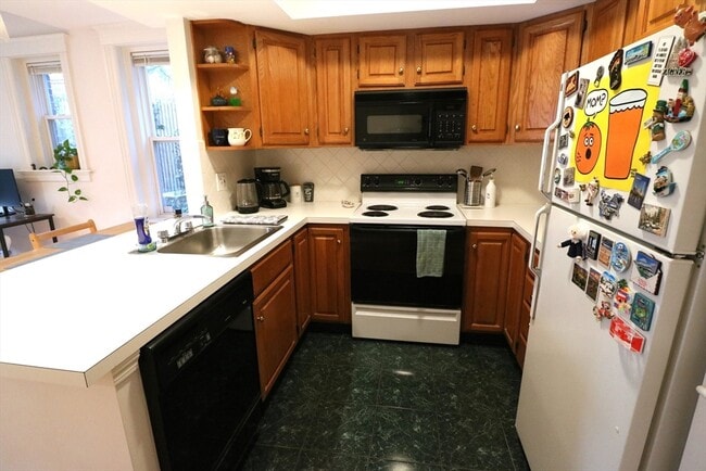 Photo - 30 Upland Rd Unit 4