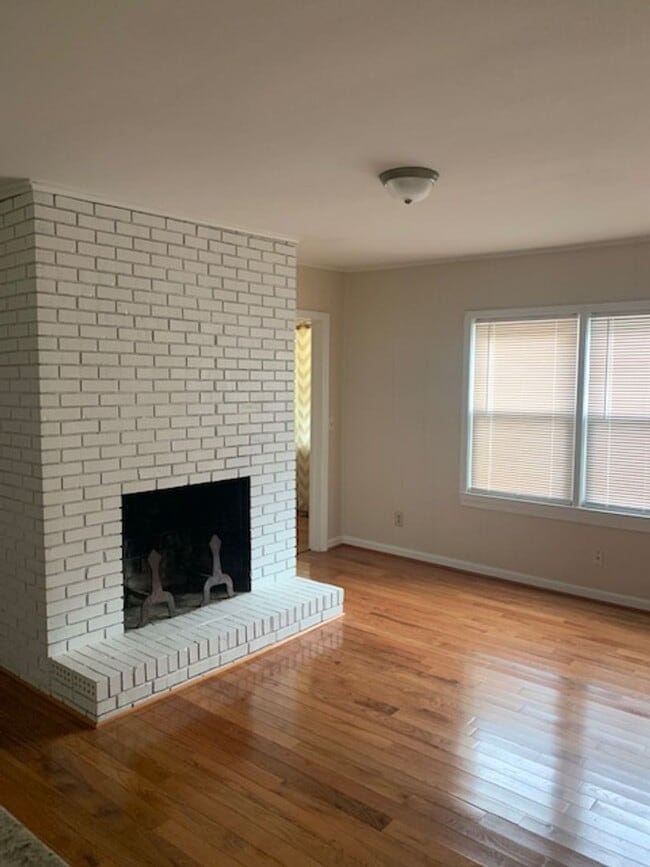 Photo - 468 Burns Rd