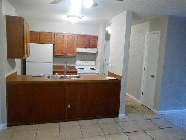 kitchen - 14751 E Tennessee Dr Condo Unit 218