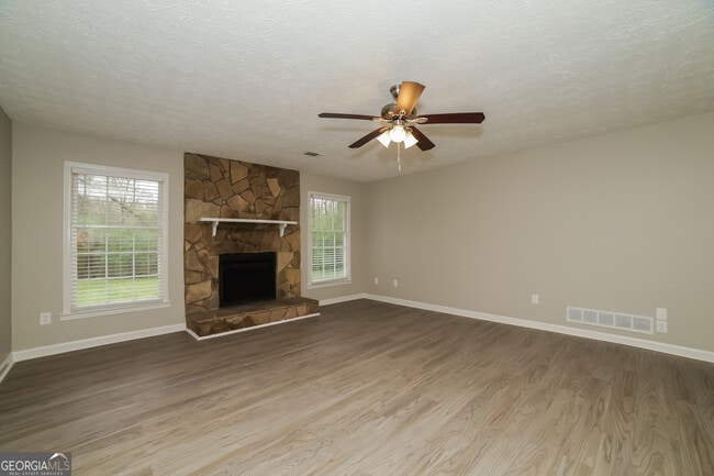 Photo - 125 Longview Rd