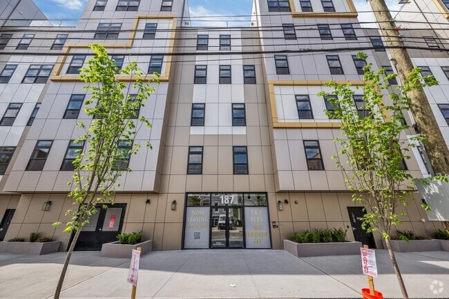 Building Photo - 187 Culver Ave Unit 501 Rental